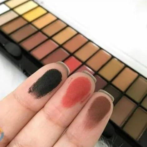 Paleta De Sombras 28 Cores Matte Marrom Belle Angel